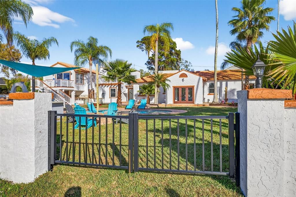 На продажу: $1,699,000 (5 спален, 4 ванн, 3577 Квадратных фут)