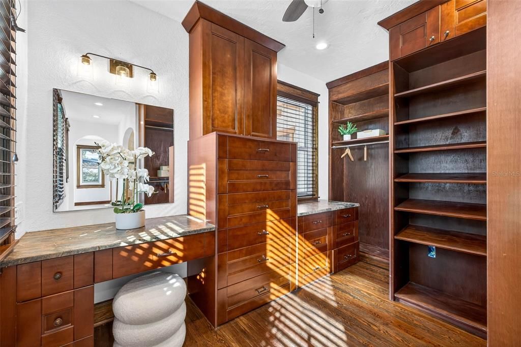 На продажу: $1,699,000 (5 спален, 4 ванн, 3577 Квадратных фут)