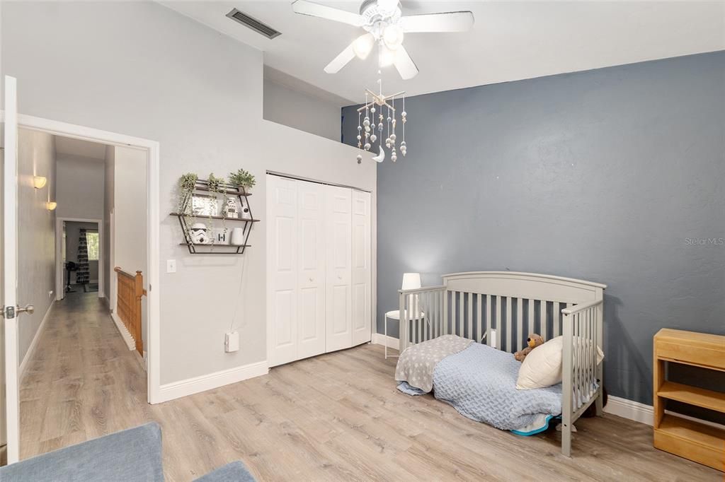 合同活跃: $275,000 (3 贝兹, 2 浴室, 1683 平方英尺)