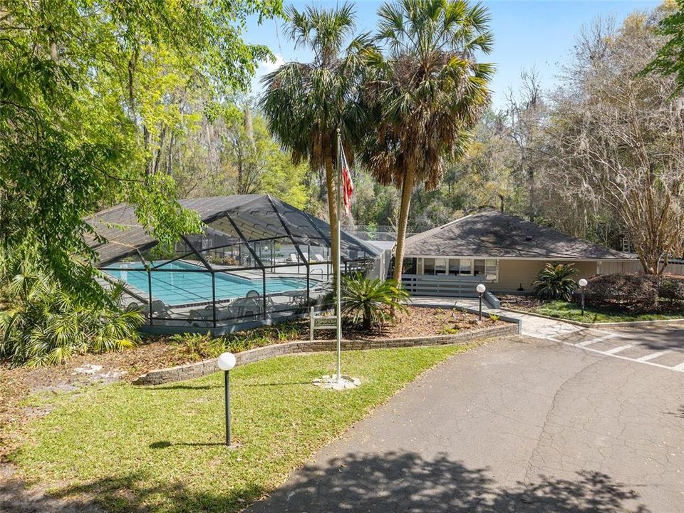 合同活跃: $275,000 (3 贝兹, 2 浴室, 1683 平方英尺)