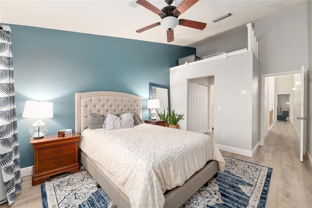 合同活跃: $275,000 (3 贝兹, 2 浴室, 1683 平方英尺)