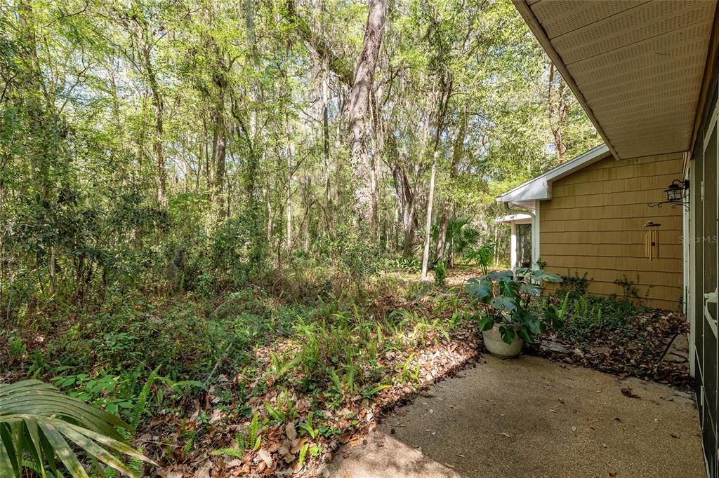 合同活跃: $275,000 (3 贝兹, 2 浴室, 1683 平方英尺)