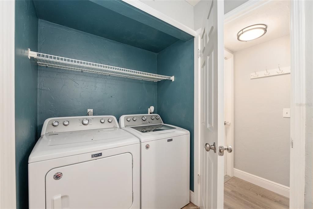 合同活跃: $275,000 (3 贝兹, 2 浴室, 1683 平方英尺)