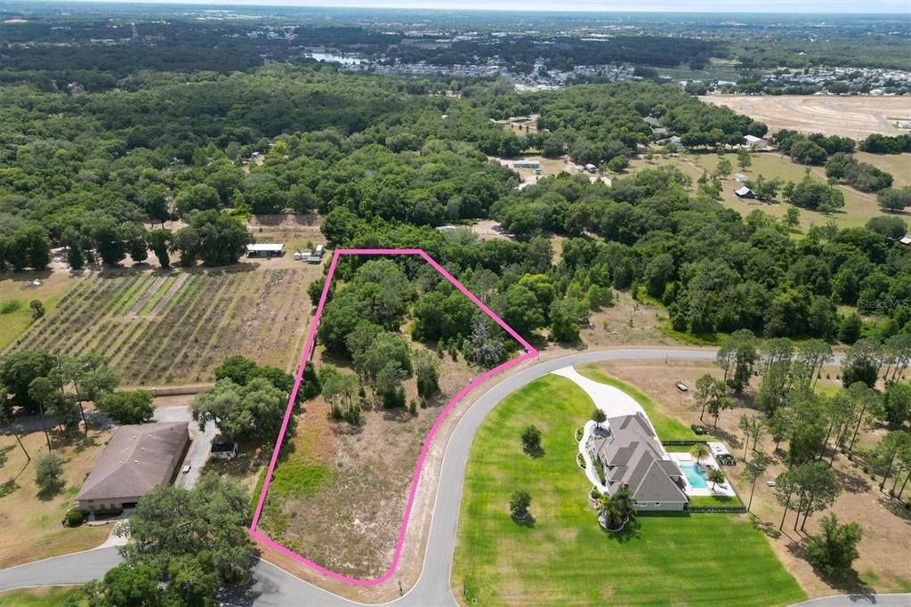 待售: $139,900 (2.42 acres)