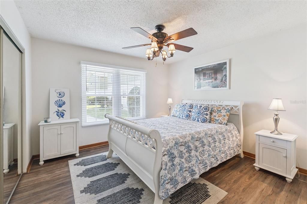 For Sale: $125,000 (1 beds, 1 baths, 624 Square Feet)