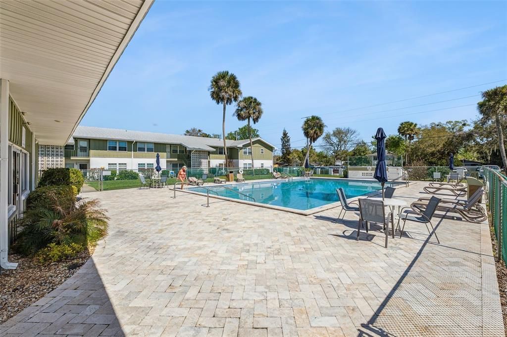 For Sale: $125,000 (1 beds, 1 baths, 624 Square Feet)