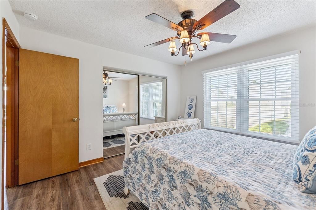 For Sale: $125,000 (1 beds, 1 baths, 624 Square Feet)