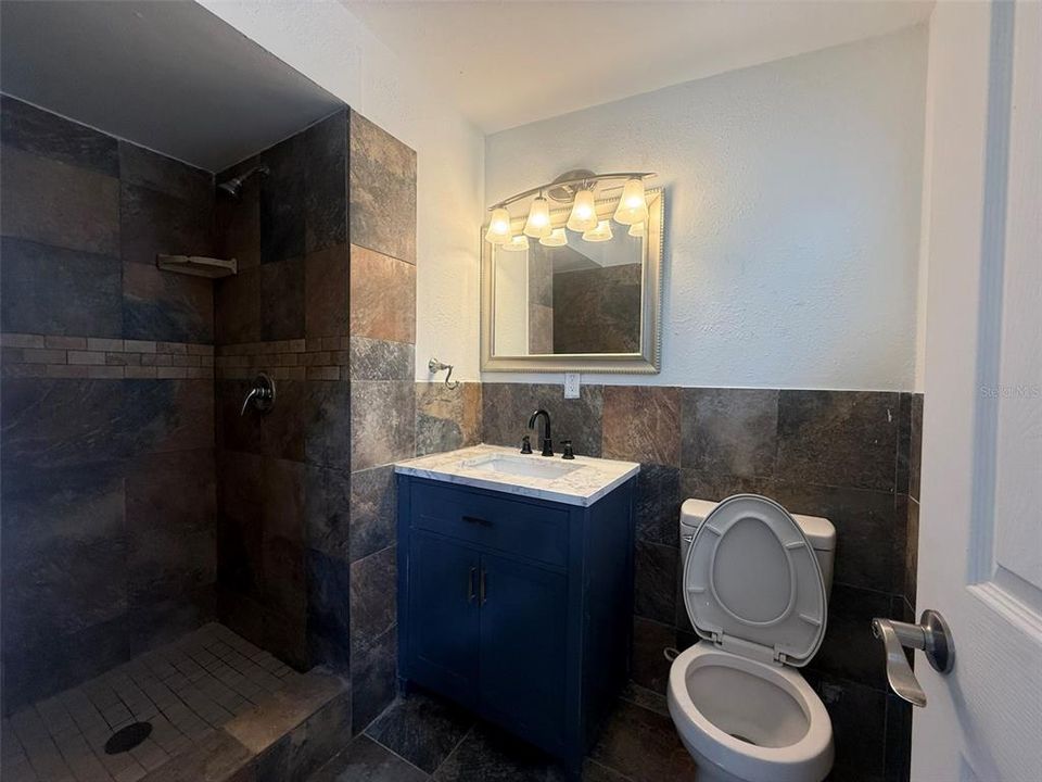 На продажу: $269,900 (3 спален, 2 ванн, 1574 Квадратных фут)