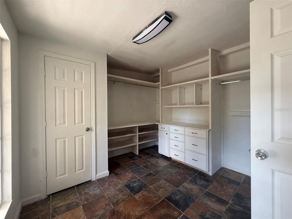 На продажу: $269,900 (3 спален, 2 ванн, 1574 Квадратных фут)