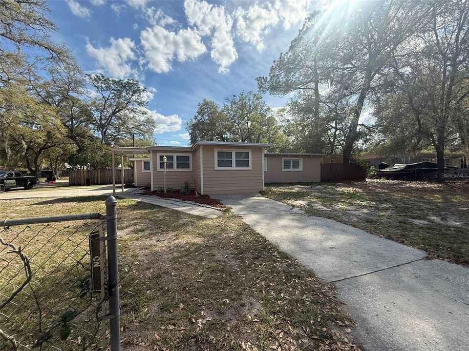 На продажу: $269,900 (3 спален, 2 ванн, 1574 Квадратных фут)