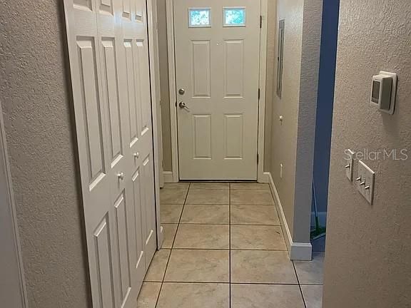 Active With Contract: $1,900 (2 beds, 2 baths, 1450 Square Feet)