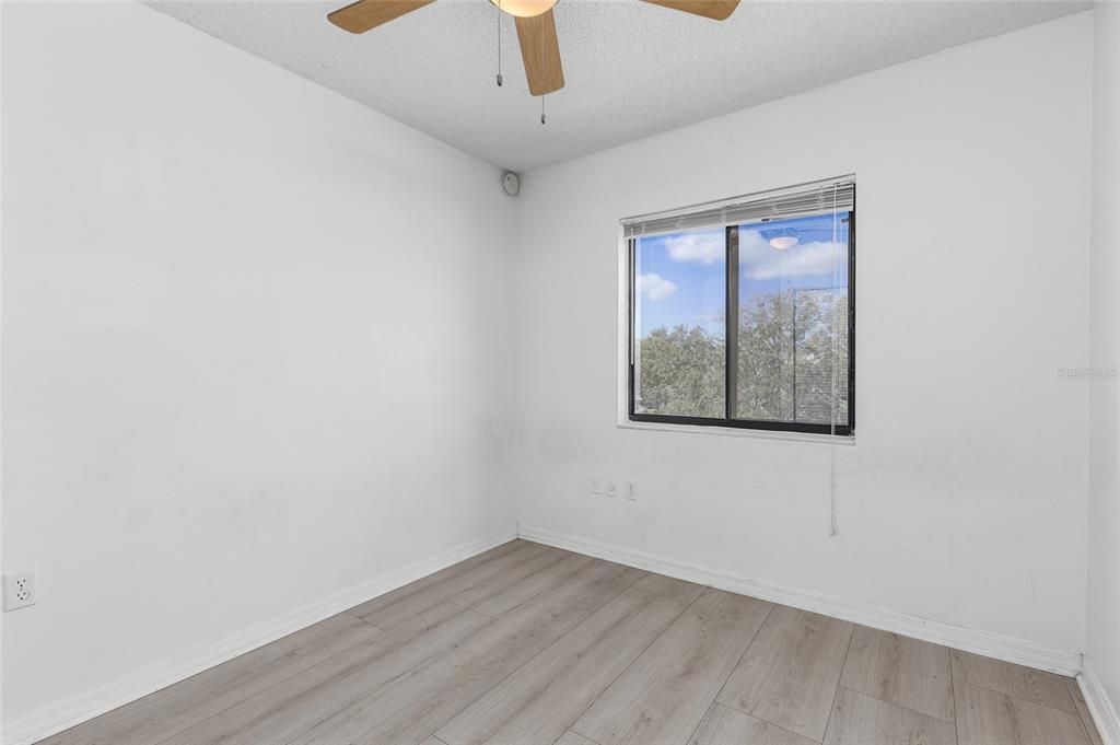 For Sale: $140,000 (3 beds, 2 baths, 1118 Square Feet)