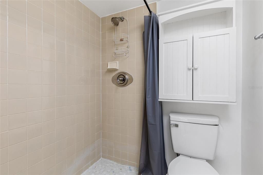 For Sale: $140,000 (3 beds, 2 baths, 1118 Square Feet)
