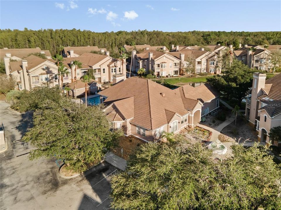 Active With Contract: $1,875 (2 beds, 2 baths, 1175 Square Feet)