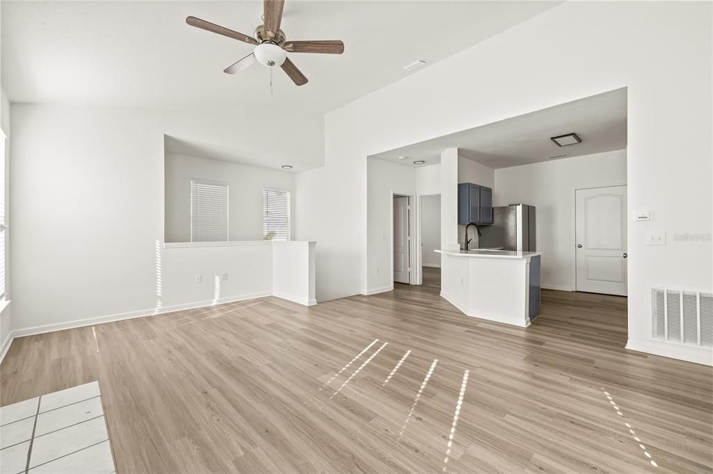 Active With Contract: $1,875 (2 beds, 2 baths, 1175 Square Feet)