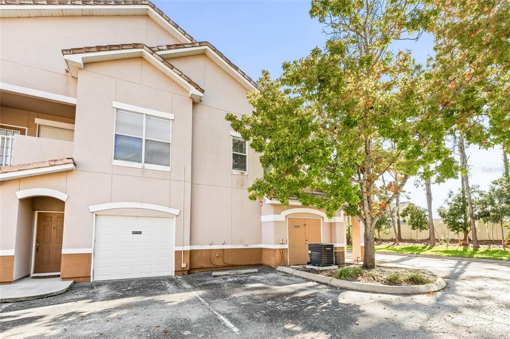 Active With Contract: $1,875 (2 beds, 2 baths, 1175 Square Feet)