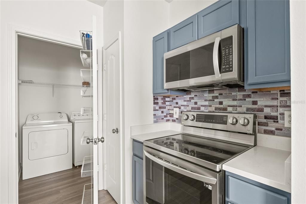 Active With Contract: $1,875 (2 beds, 2 baths, 1175 Square Feet)