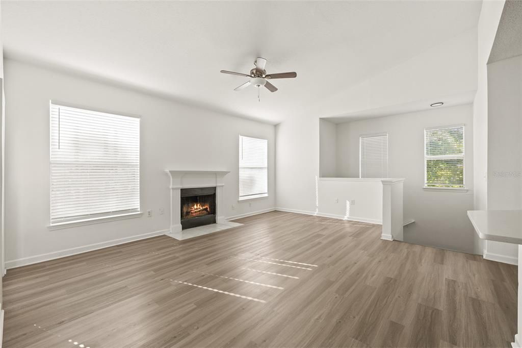 Active With Contract: $1,875 (2 beds, 2 baths, 1175 Square Feet)