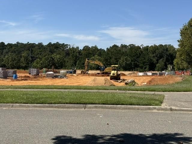 待售: $2,500,000 (2.13 acres)