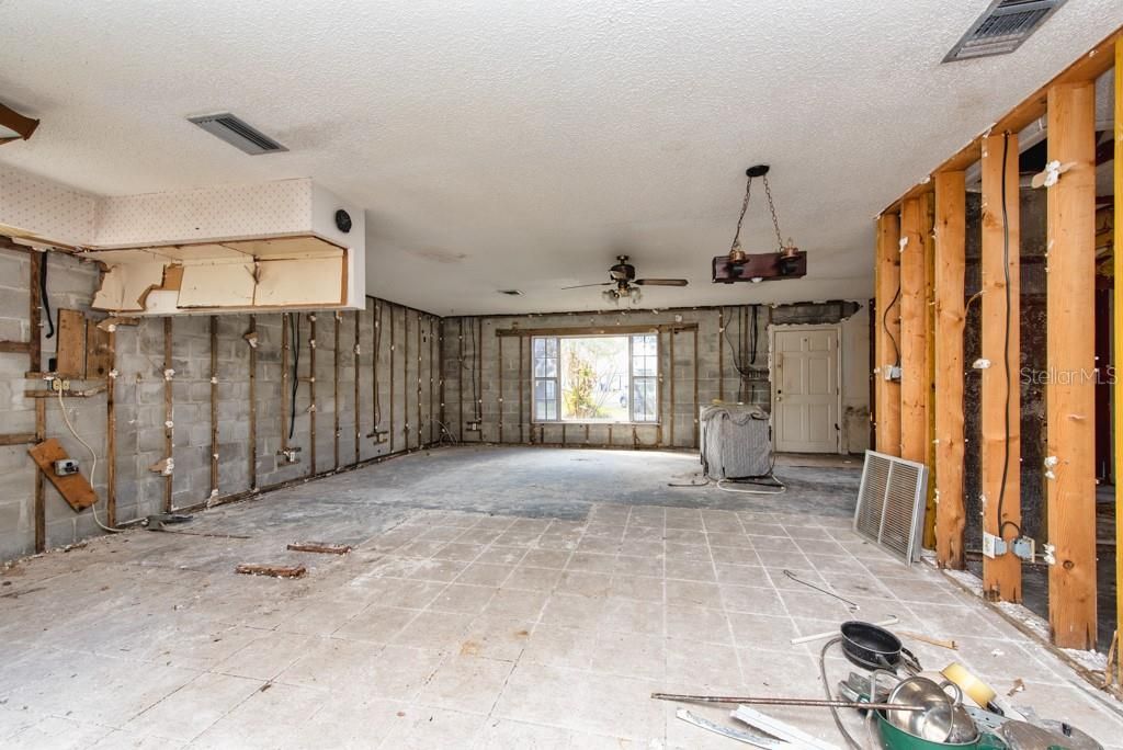 En Venta: $399,000 (2 camas, 2 baños, 1344 Pies cuadrados)