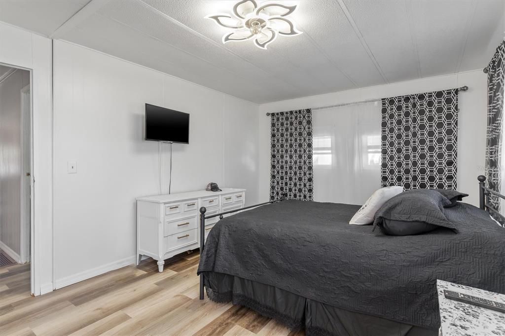 На продажу: $119,777 (2 спален, 2 ванн, 1008 Квадратных фут)