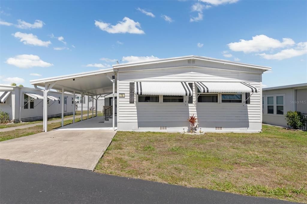 На продажу: $119,777 (2 спален, 2 ванн, 1008 Квадратных фут)