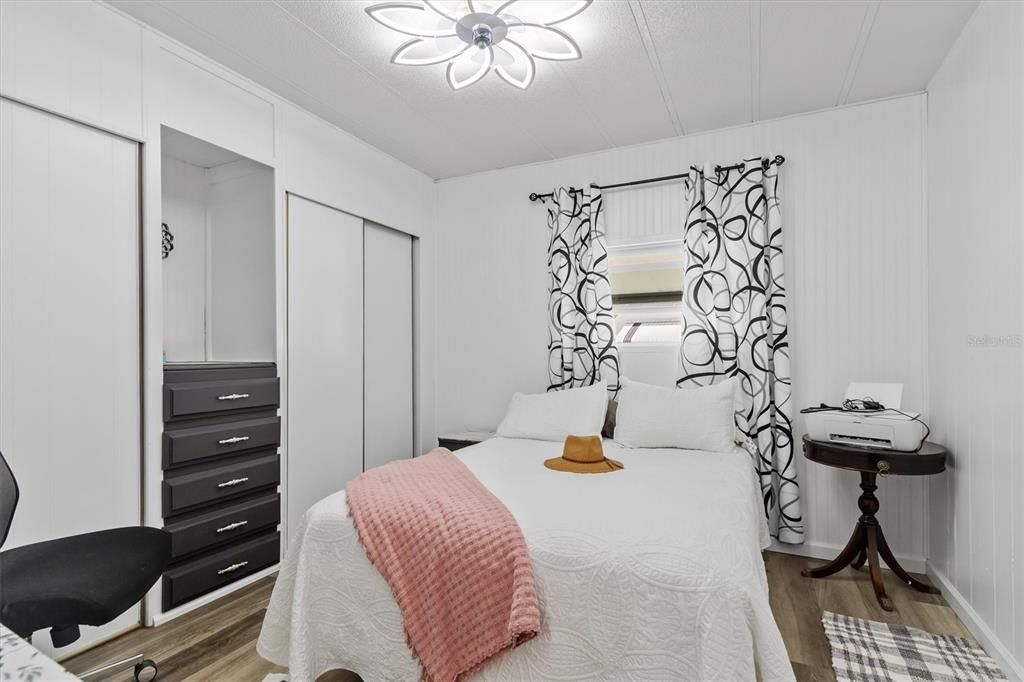 На продажу: $119,777 (2 спален, 2 ванн, 1008 Квадратных фут)