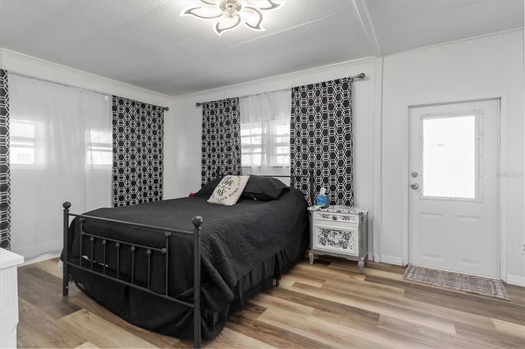 На продажу: $119,777 (2 спален, 2 ванн, 1008 Квадратных фут)