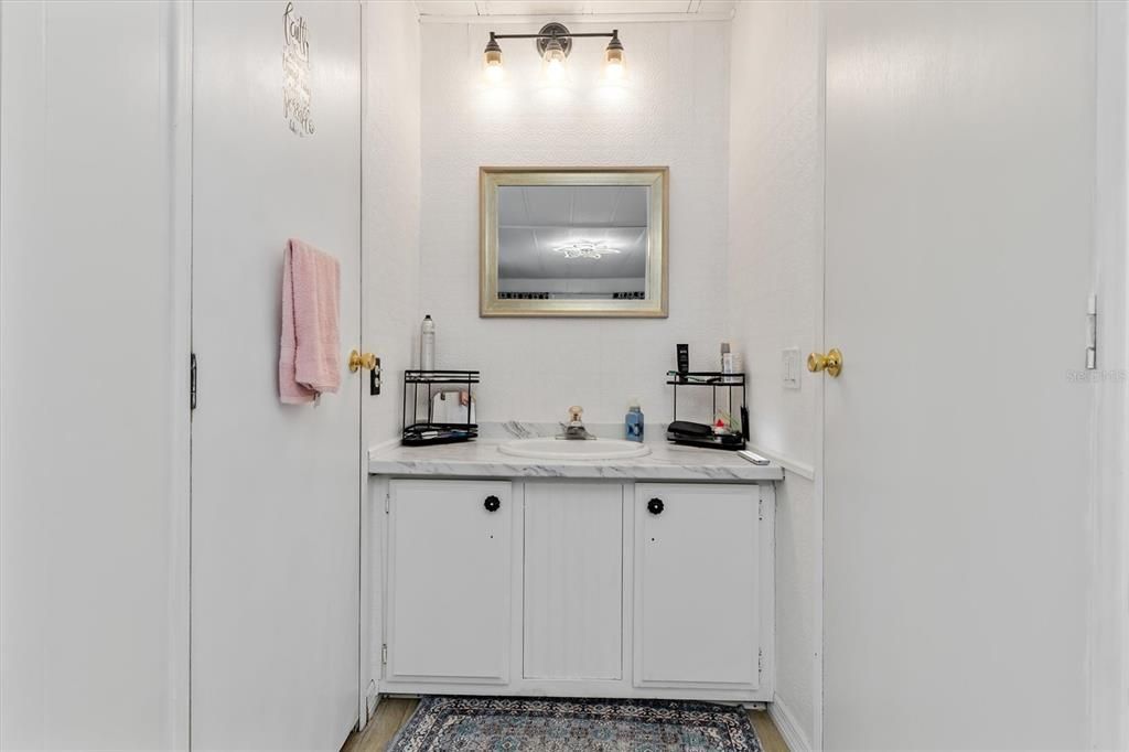 На продажу: $119,777 (2 спален, 2 ванн, 1008 Квадратных фут)