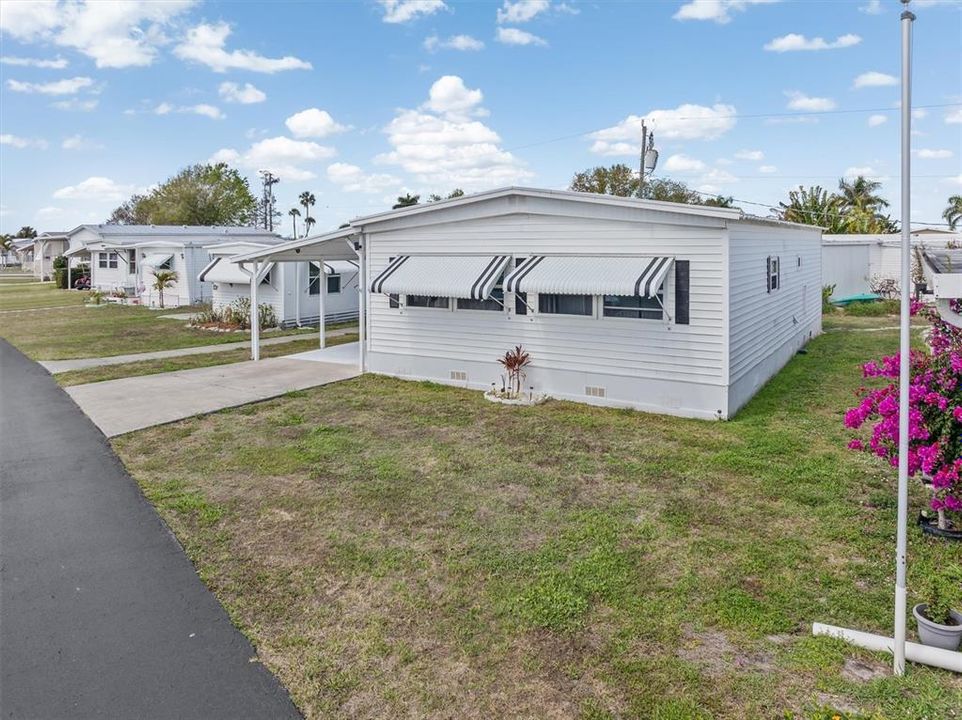 На продажу: $119,777 (2 спален, 2 ванн, 1008 Квадратных фут)