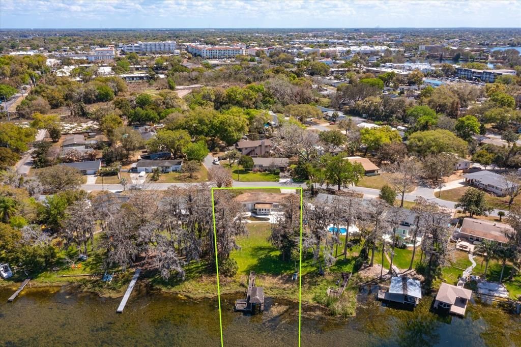 На продажу: $724,900 (0.54 acres)