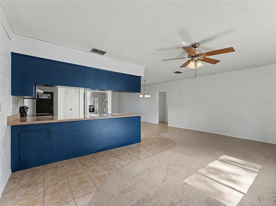 Active With Contract: $279,900 (3 beds, 2 baths, 1492 Square Feet)