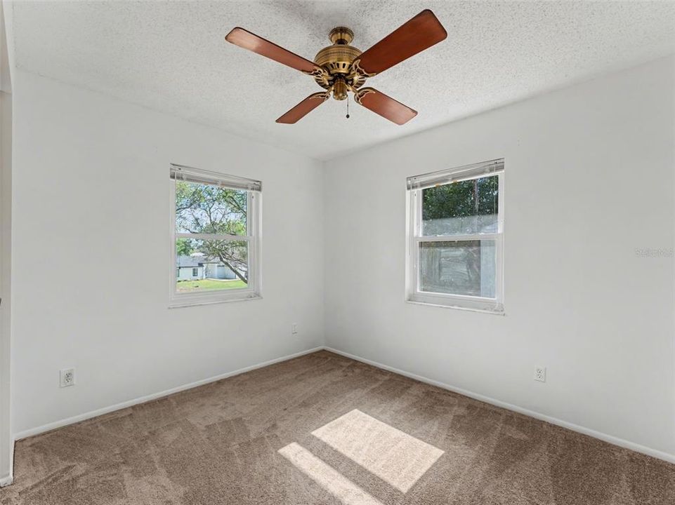 Active With Contract: $279,900 (3 beds, 2 baths, 1492 Square Feet)