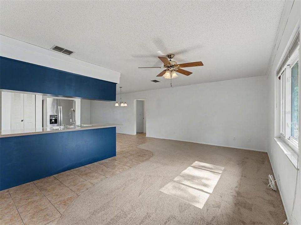 Active With Contract: $279,900 (3 beds, 2 baths, 1492 Square Feet)