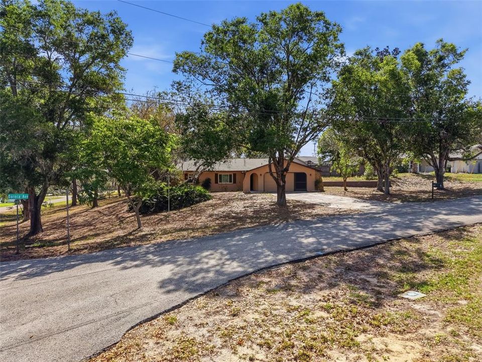 Active With Contract: $279,900 (3 beds, 2 baths, 1492 Square Feet)