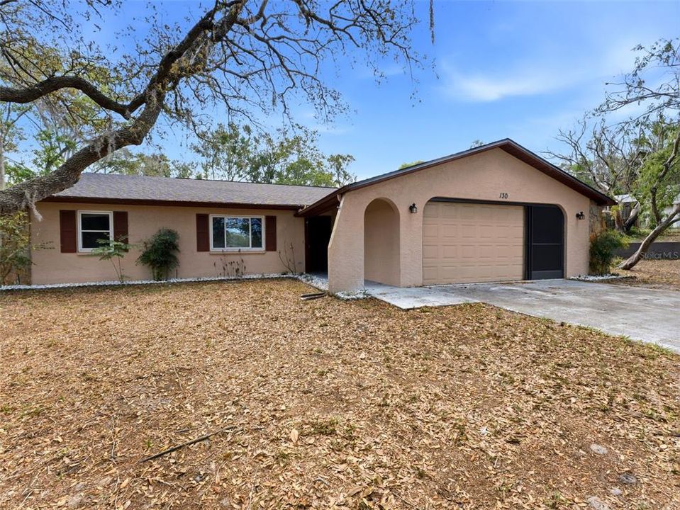 Active With Contract: $279,900 (3 beds, 2 baths, 1492 Square Feet)