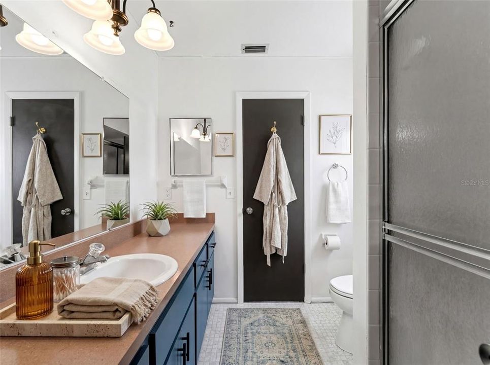 Active With Contract: $279,900 (3 beds, 2 baths, 1492 Square Feet)