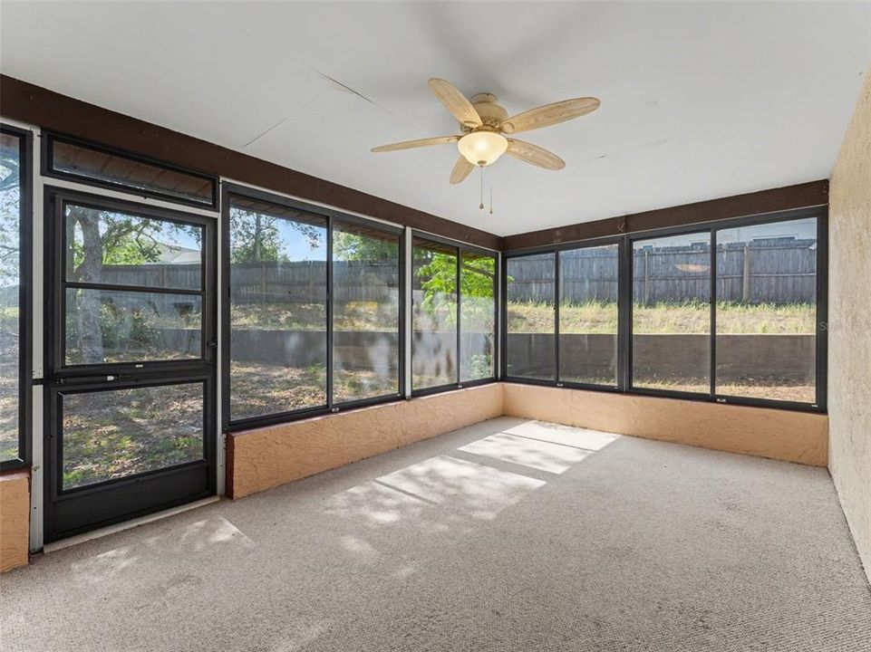 Active With Contract: $279,900 (3 beds, 2 baths, 1492 Square Feet)