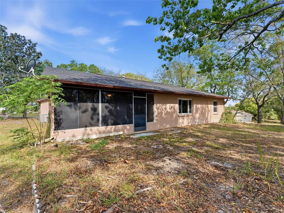 Active With Contract: $279,900 (3 beds, 2 baths, 1492 Square Feet)