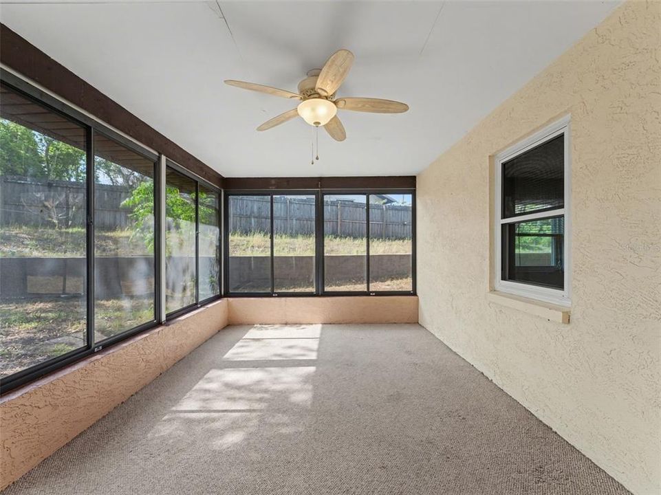 Active With Contract: $279,900 (3 beds, 2 baths, 1492 Square Feet)