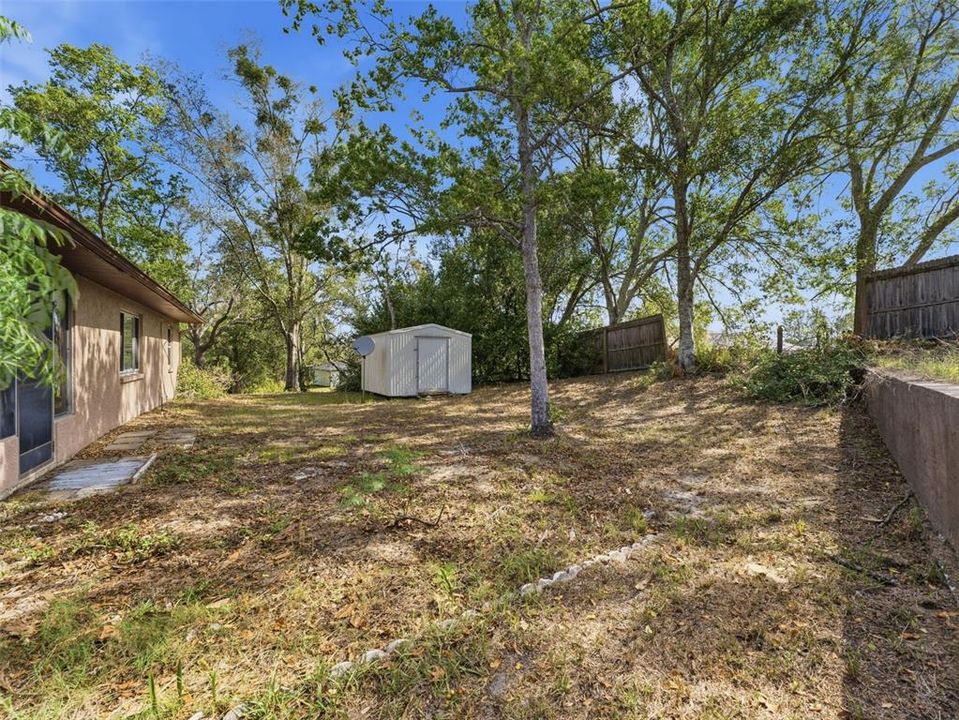 Active With Contract: $279,900 (3 beds, 2 baths, 1492 Square Feet)