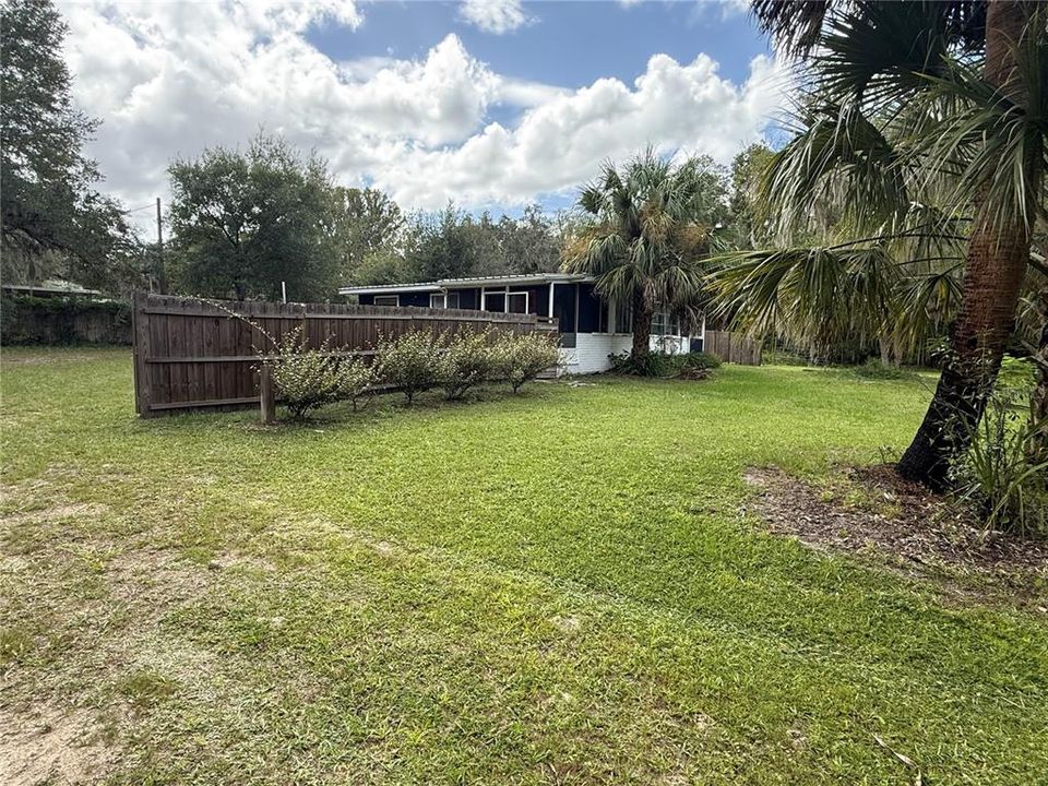 For Sale: $149,900 (3 beds, 2 baths, 1008 Square Feet)