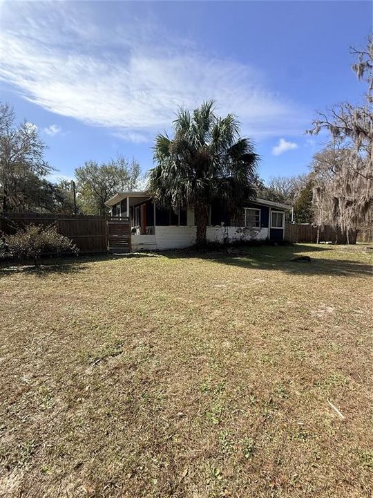 For Sale: $149,900 (3 beds, 2 baths, 1008 Square Feet)