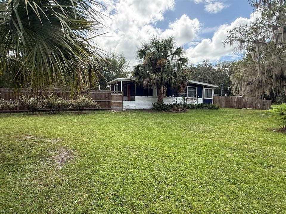 For Sale: $149,900 (3 beds, 2 baths, 1008 Square Feet)
