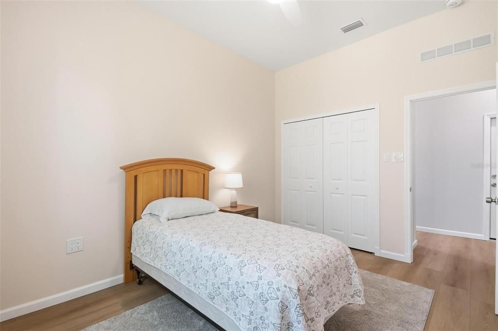 Activo con contrato: $750,000 (4 camas, 2 baños, 2054 Pies cuadrados)