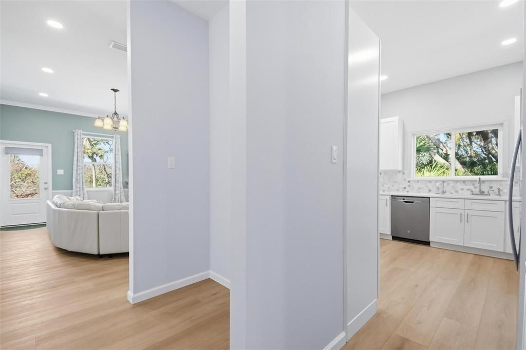 Activo con contrato: $750,000 (4 camas, 2 baños, 2054 Pies cuadrados)