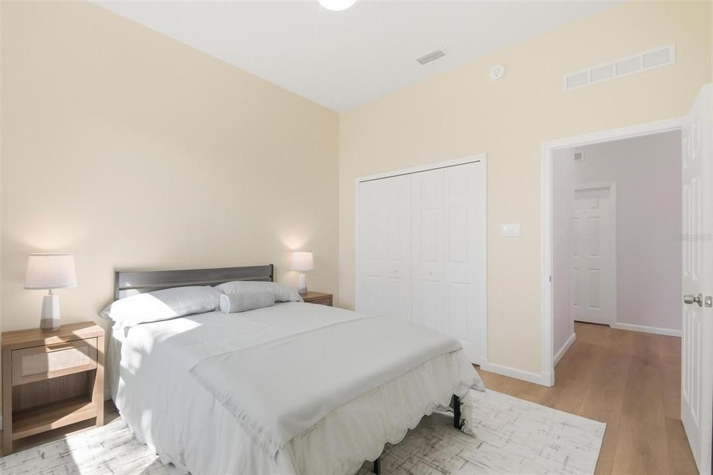 Activo con contrato: $750,000 (4 camas, 2 baños, 2054 Pies cuadrados)