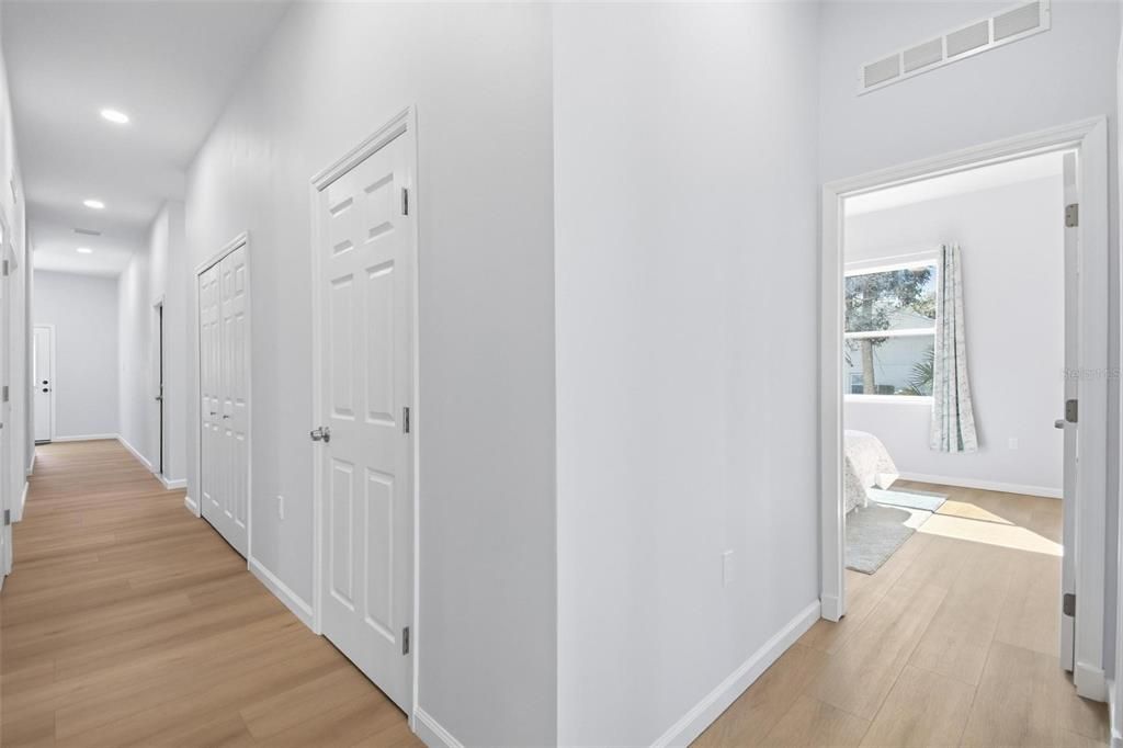 Activo con contrato: $750,000 (4 camas, 2 baños, 2054 Pies cuadrados)