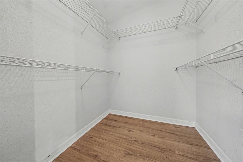 Activo con contrato: $265,000 (2 camas, 1 baños, 970 Pies cuadrados)