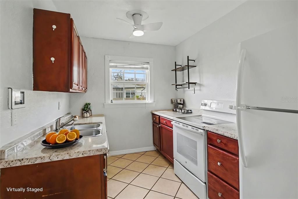 Activo con contrato: $265,000 (2 camas, 1 baños, 970 Pies cuadrados)